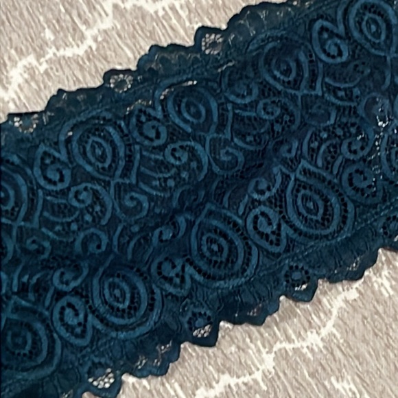 free people ~ intimately ~ scalloped lace bando bra ~ deepest jade color ~ m/l - Picture 4 of 10